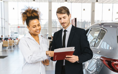 ¿Qué se necesita para ser vendedor de coches?