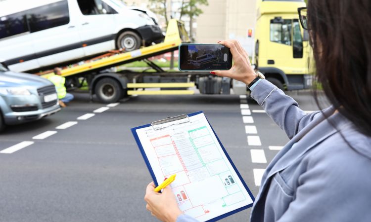 Tramitador de siniestros: ¿a qué se dedica este profesional?